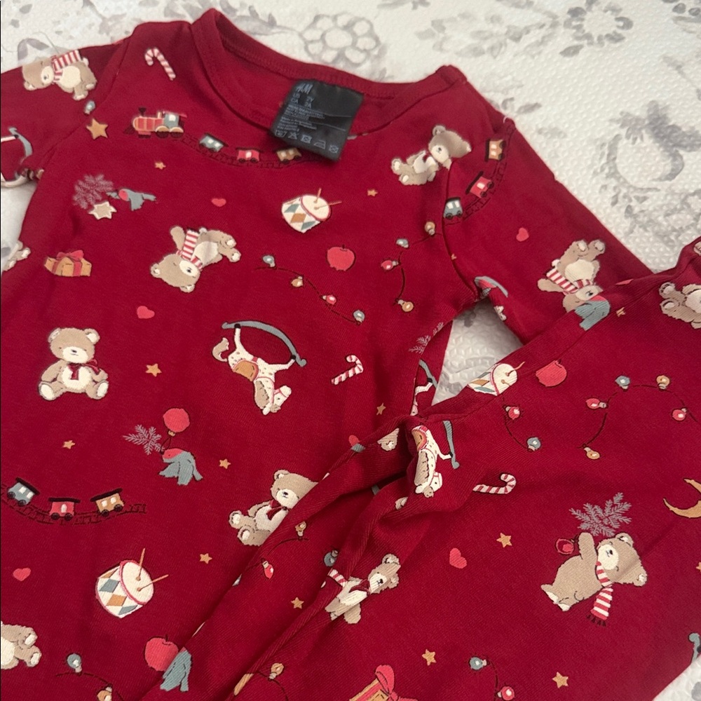 H&M Christmas Vintage Print Pj Set - Picture 3 of 4